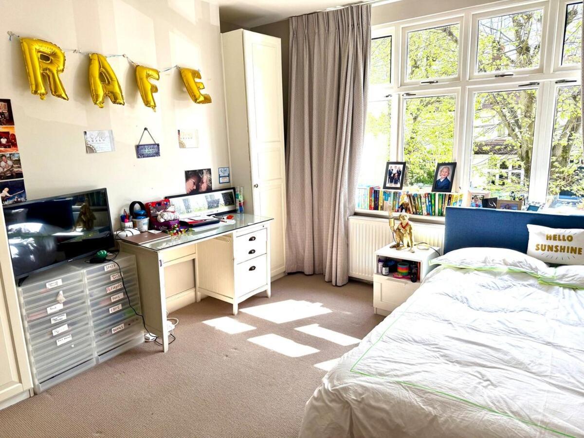 Beautiful 4 Bedroom Family In Barnes * London