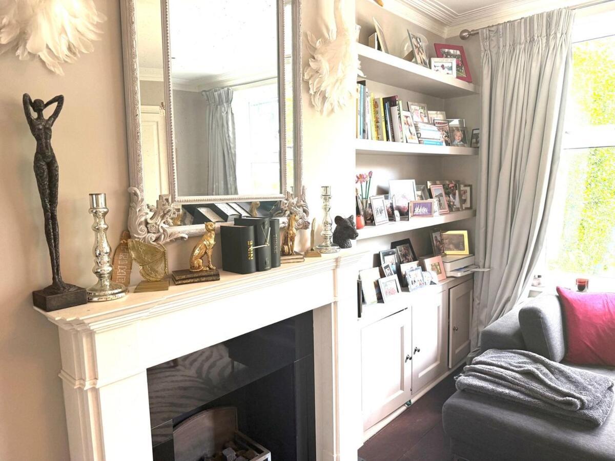 Holiday home Beautiful 4 Bedroom Family In Barnes London