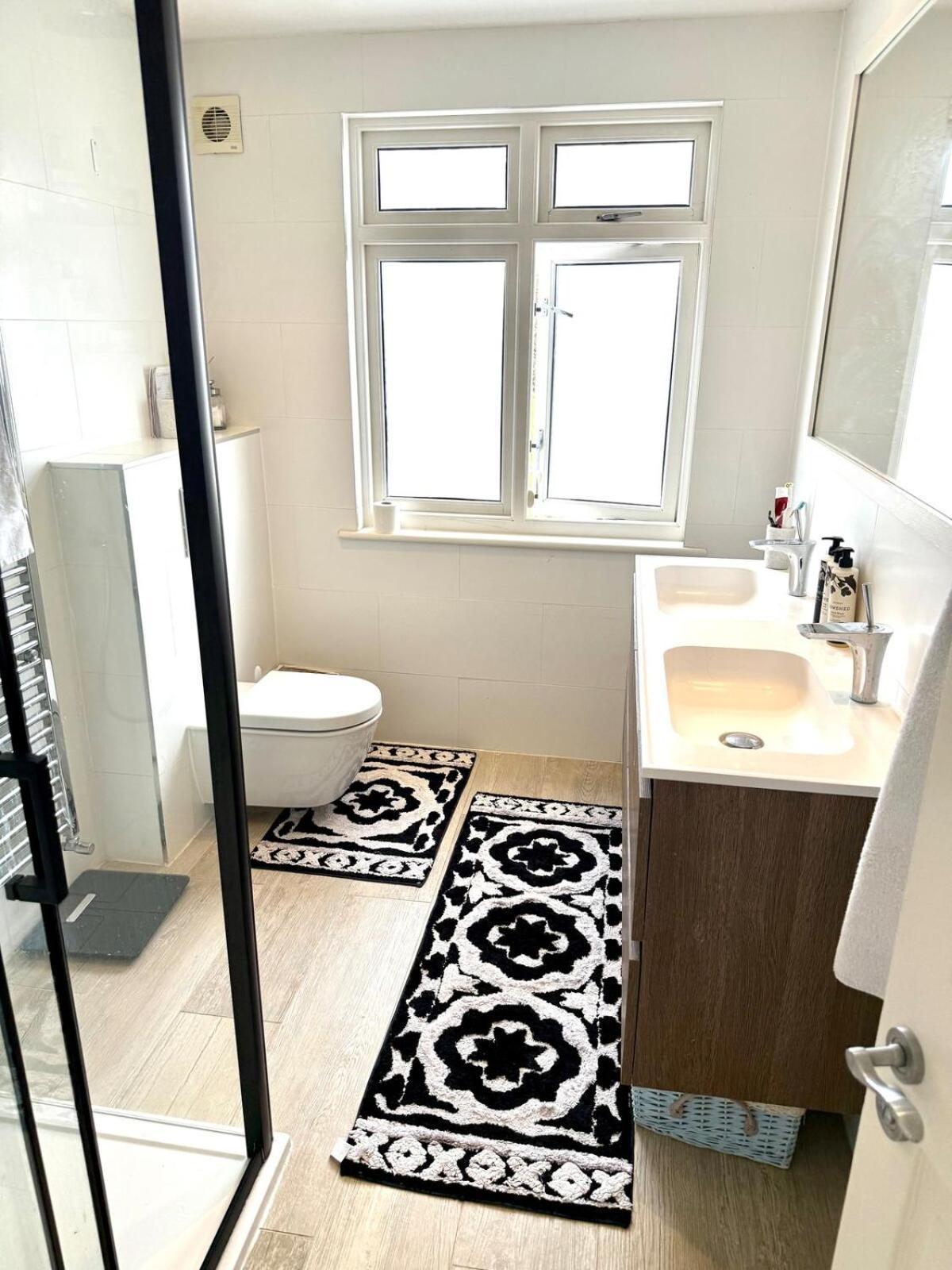 Beautiful 4 Bedroom Family In Barnes Holiday home London