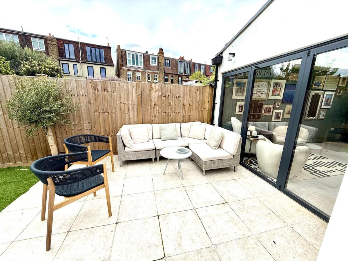 Beautiful 4 Bedroom Family In Barnes *