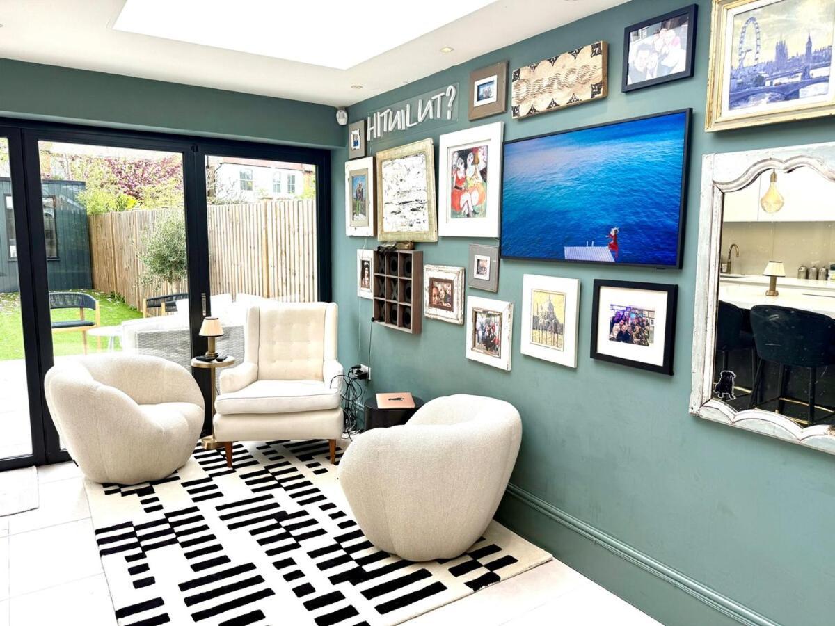 Beautiful 4 Bedroom Family In Barnes Holiday home *